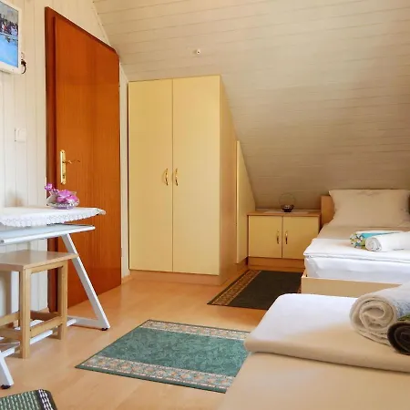 By The Sea - 15568 2* Split